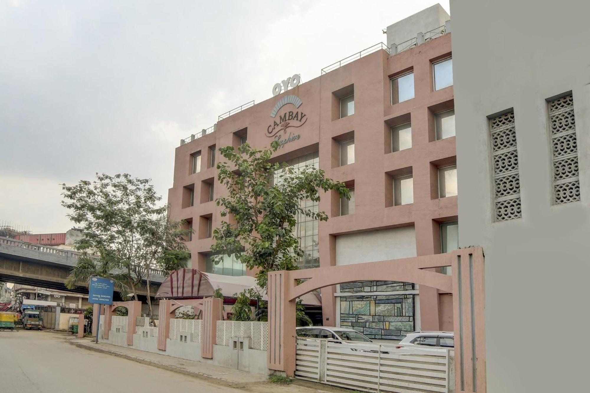 Collection O Cambay Sapphire Hotel Sarkhej Exterior photo